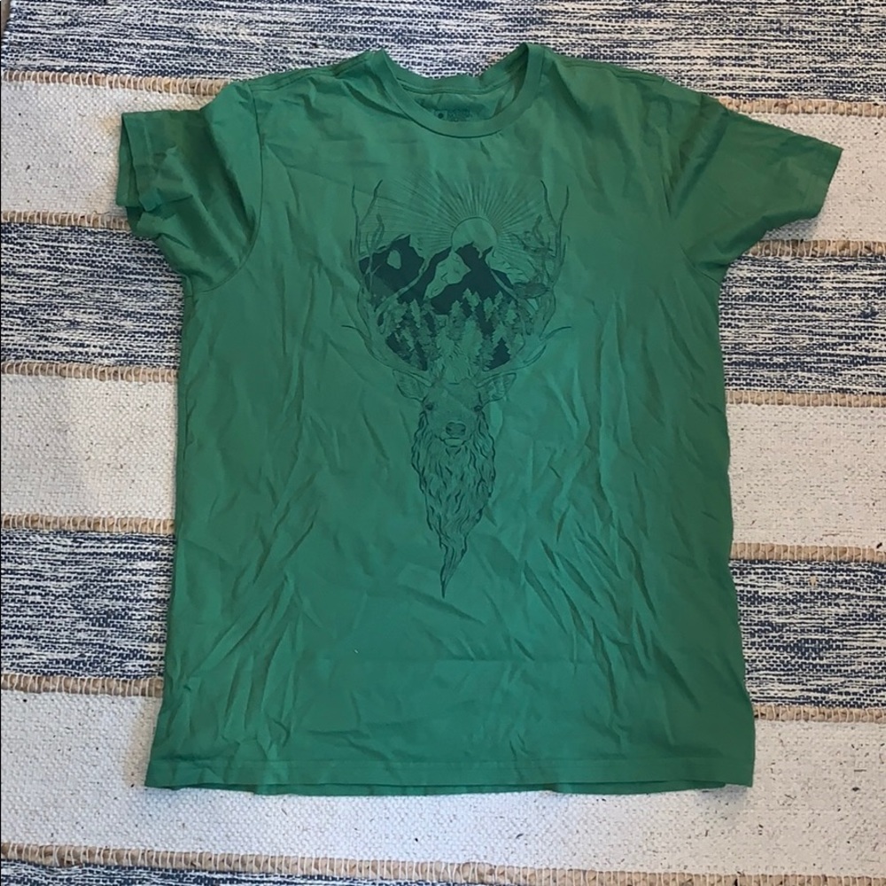 Eastern Mountain Sports medium tee shirt